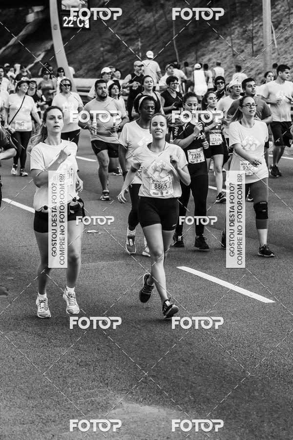Buy your photos of the eventFotos de Corrida em Preto & Branco on Fotop