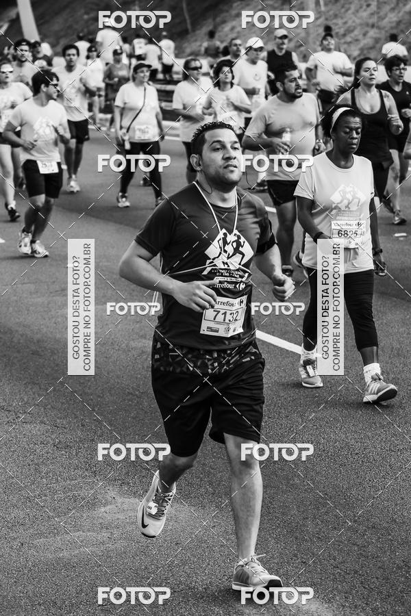 Buy your photos of the eventFotos de Corrida em Preto & Branco on Fotop