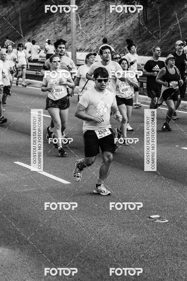 Buy your photos of the eventFotos de Corrida em Preto & Branco on Fotop