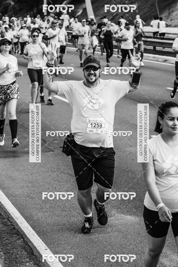 Buy your photos of the eventFotos de Corrida em Preto & Branco on Fotop