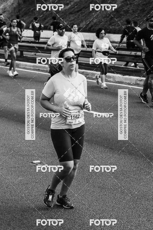 Buy your photos of the eventFotos de Corrida em Preto & Branco on Fotop
