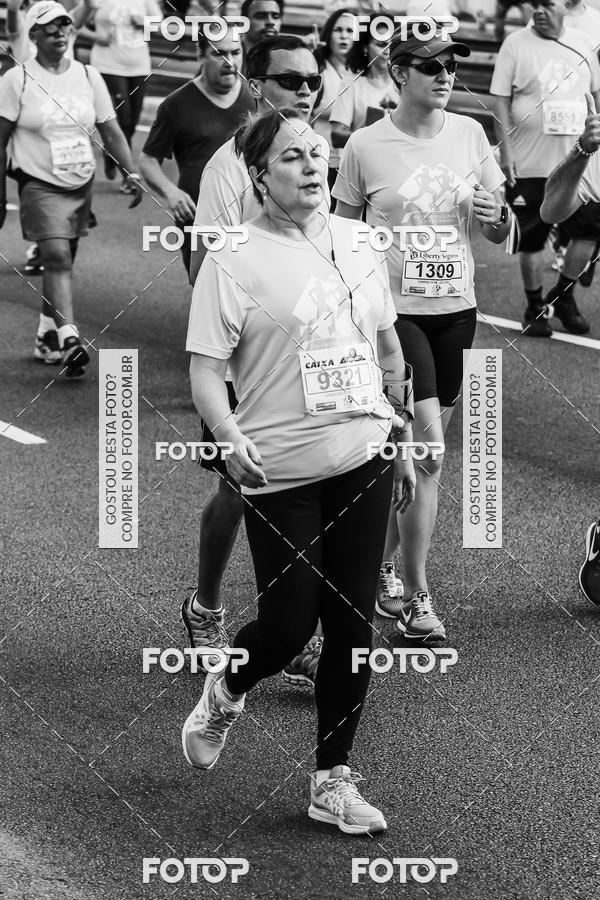 Buy your photos of the eventFotos de Corrida em Preto & Branco on Fotop