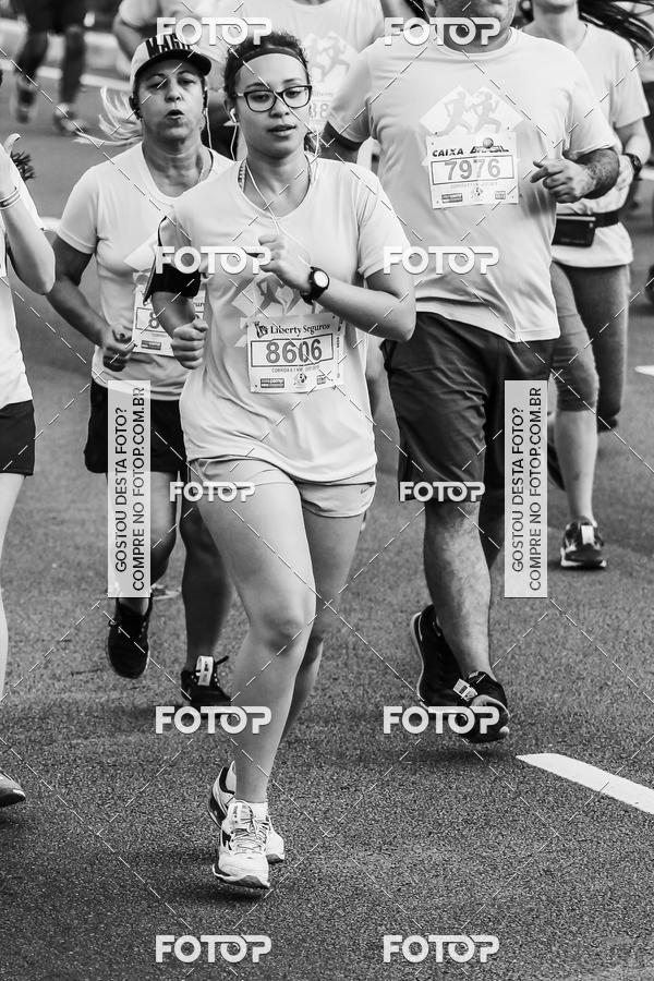 Buy your photos of the eventFotos de Corrida em Preto & Branco on Fotop