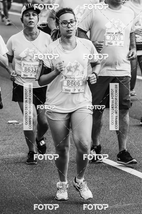 Buy your photos of the eventFotos de Corrida em Preto & Branco on Fotop