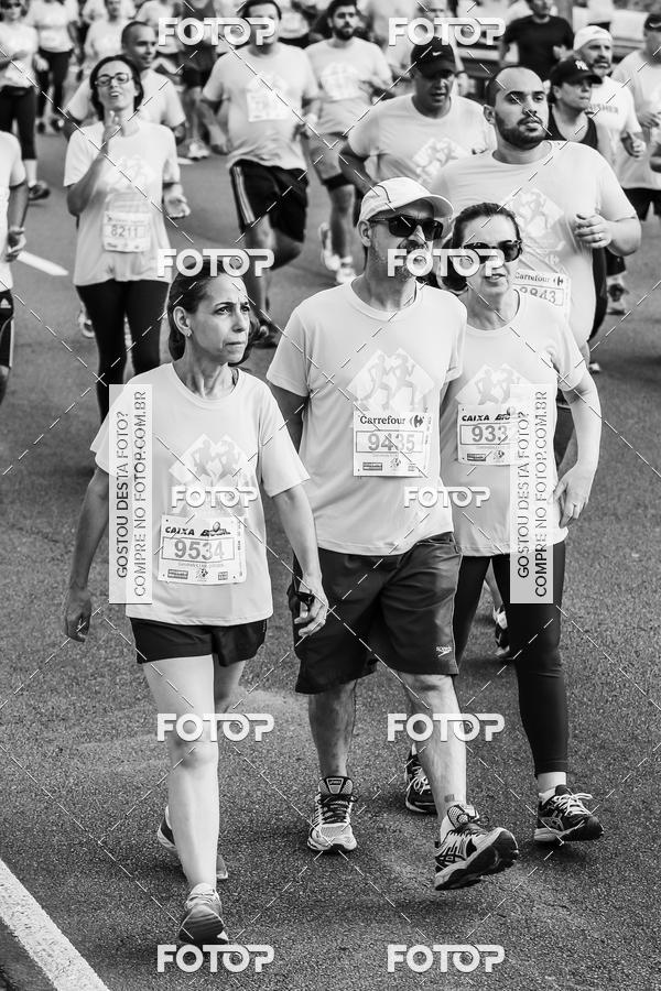 Buy your photos of the eventFotos de Corrida em Preto & Branco on Fotop