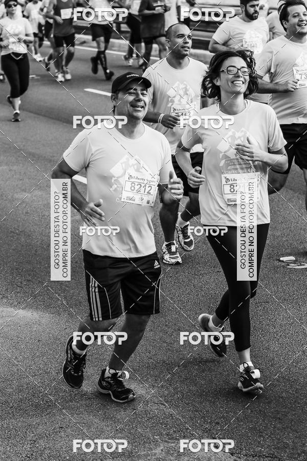 Buy your photos of the eventFotos de Corrida em Preto & Branco on Fotop