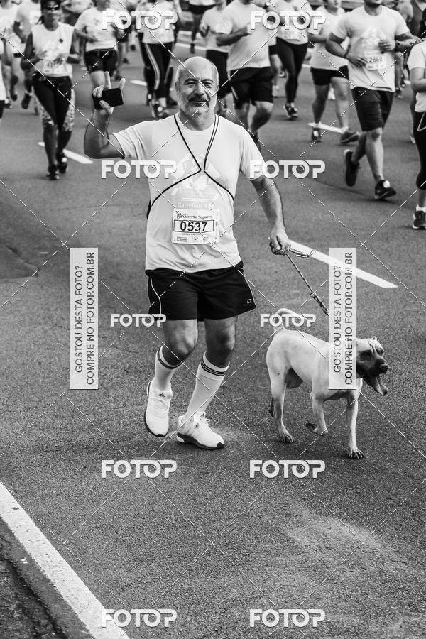 Buy your photos of the eventFotos de Corrida em Preto & Branco on Fotop