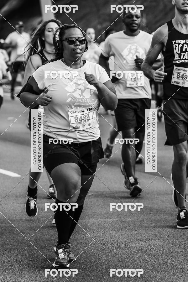 Buy your photos of the eventFotos de Corrida em Preto & Branco on Fotop