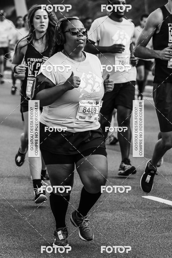 Buy your photos of the eventFotos de Corrida em Preto & Branco on Fotop