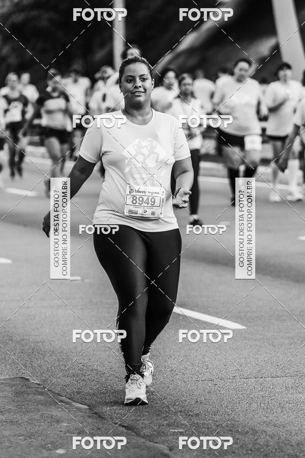 Buy your photos of the eventFotos de Corrida em Preto & Branco on Fotop