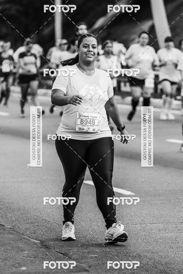 Buy your photos of the eventFotos de Corrida em Preto & Branco on Fotop