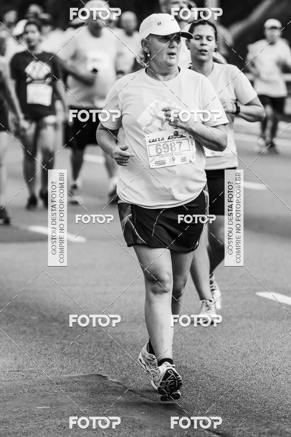 Buy your photos of the eventFotos de Corrida em Preto & Branco on Fotop