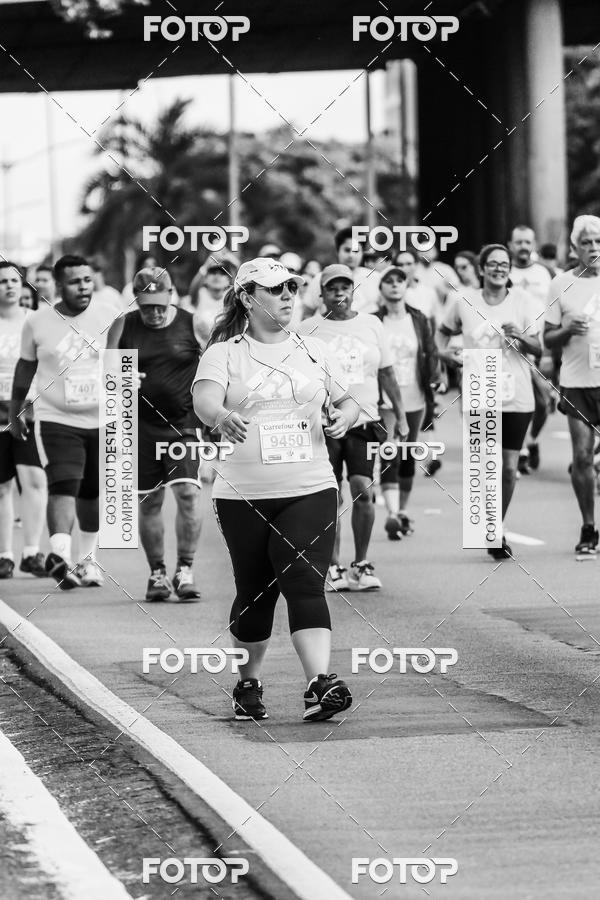 Buy your photos of the eventFotos de Corrida em Preto & Branco on Fotop