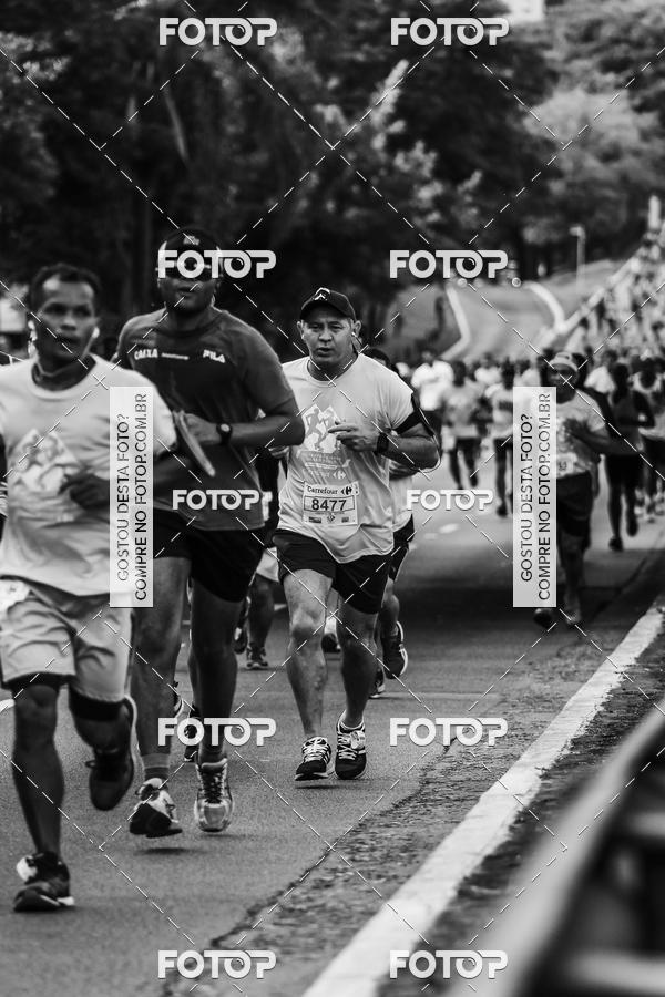Buy your photos of the eventFotos de Corrida em Preto & Branco on Fotop