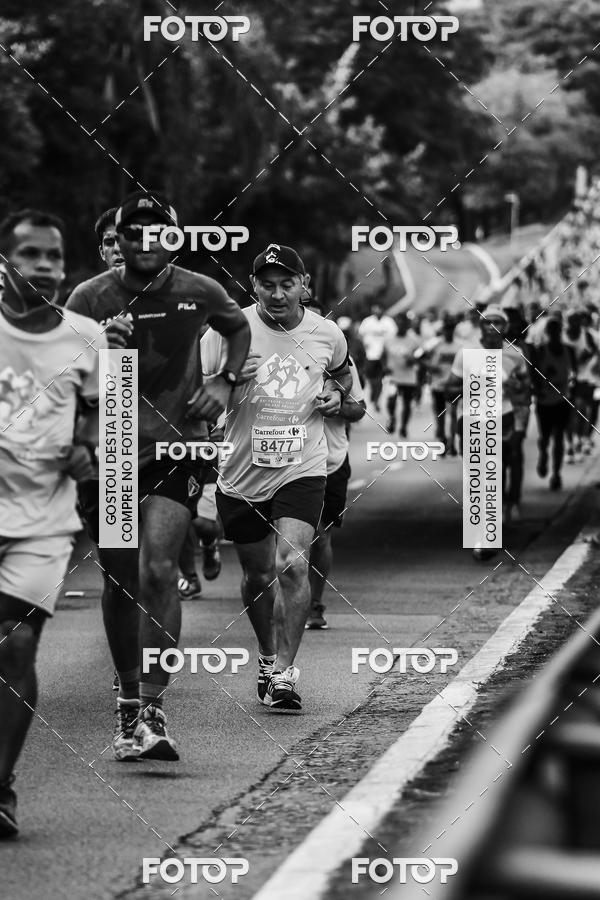 Buy your photos of the eventFotos de Corrida em Preto & Branco on Fotop