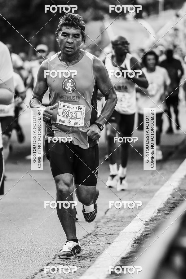 Buy your photos of the eventFotos de Corrida em Preto & Branco on Fotop