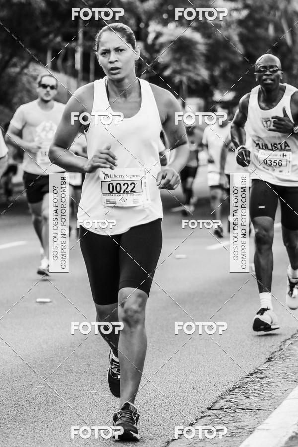 Buy your photos of the eventFotos de Corrida em Preto & Branco on Fotop