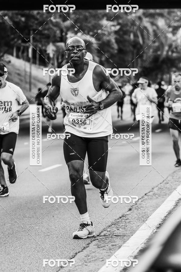 Buy your photos of the eventFotos de Corrida em Preto & Branco on Fotop