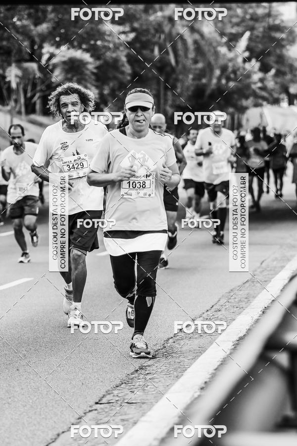 Buy your photos of the eventFotos de Corrida em Preto & Branco on Fotop