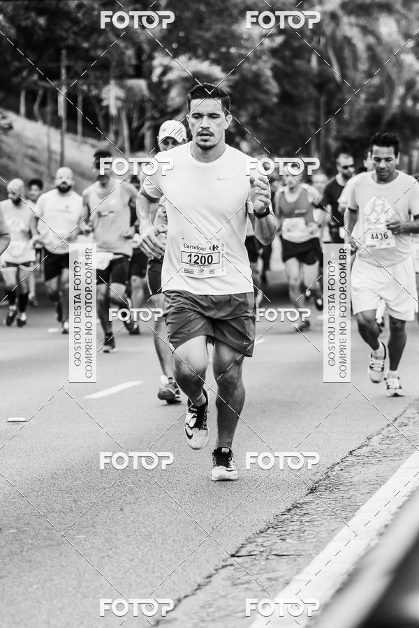 Buy your photos of the eventFotos de Corrida em Preto & Branco on Fotop
