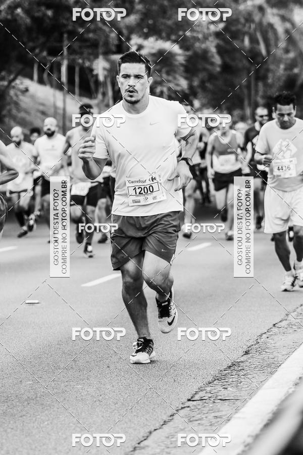 Buy your photos of the eventFotos de Corrida em Preto & Branco on Fotop