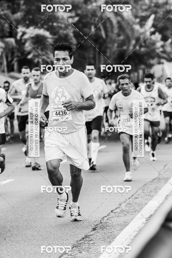 Buy your photos of the eventFotos de Corrida em Preto & Branco on Fotop