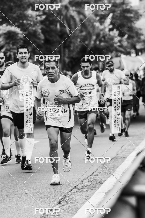 Buy your photos of the eventFotos de Corrida em Preto & Branco on Fotop