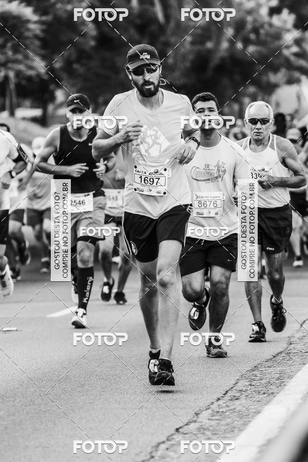 Buy your photos of the eventFotos de Corrida em Preto & Branco on Fotop