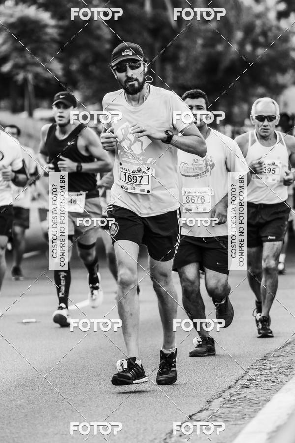 Buy your photos of the eventFotos de Corrida em Preto & Branco on Fotop