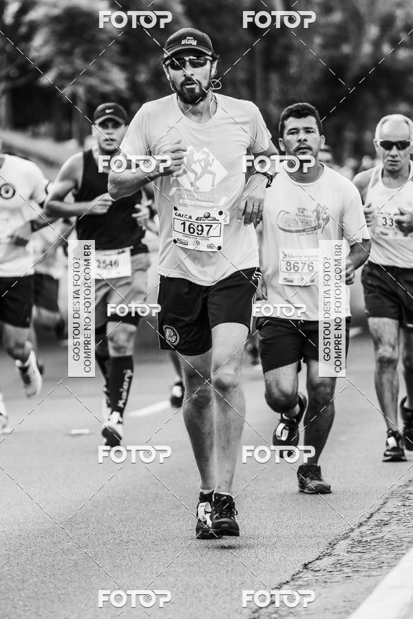 Buy your photos of the eventFotos de Corrida em Preto & Branco on Fotop