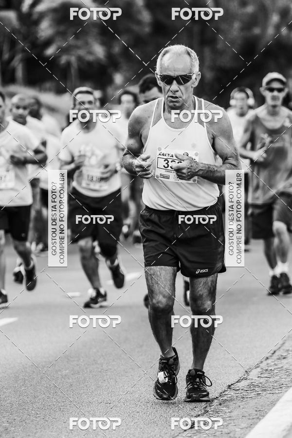 Buy your photos of the eventFotos de Corrida em Preto & Branco on Fotop
