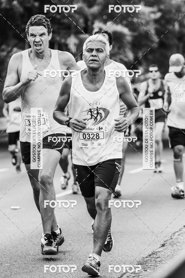 Buy your photos of the eventFotos de Corrida em Preto & Branco on Fotop