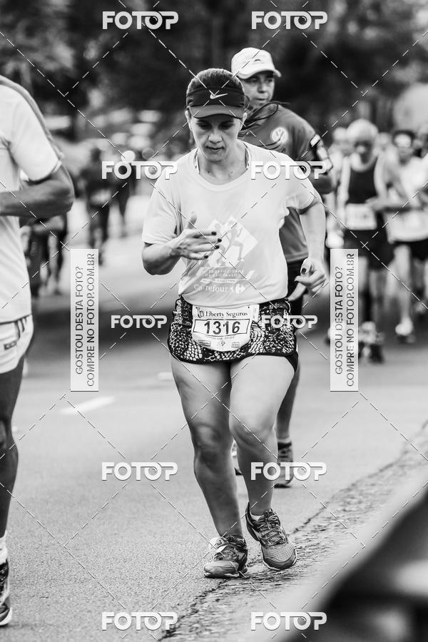 Buy your photos of the eventFotos de Corrida em Preto & Branco on Fotop