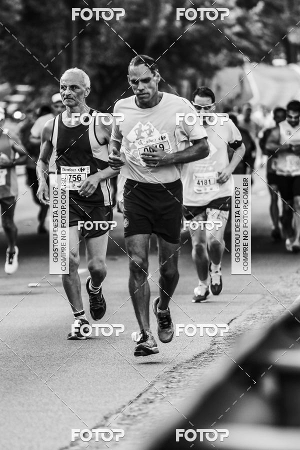 Buy your photos of the eventFotos de Corrida em Preto & Branco on Fotop