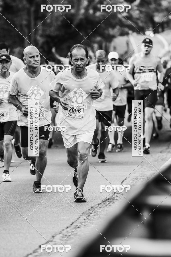 Buy your photos of the eventFotos de Corrida em Preto & Branco on Fotop