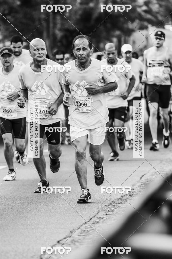 Buy your photos of the eventFotos de Corrida em Preto & Branco on Fotop