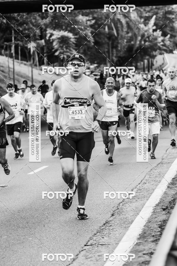 Buy your photos of the eventFotos de Corrida em Preto & Branco on Fotop