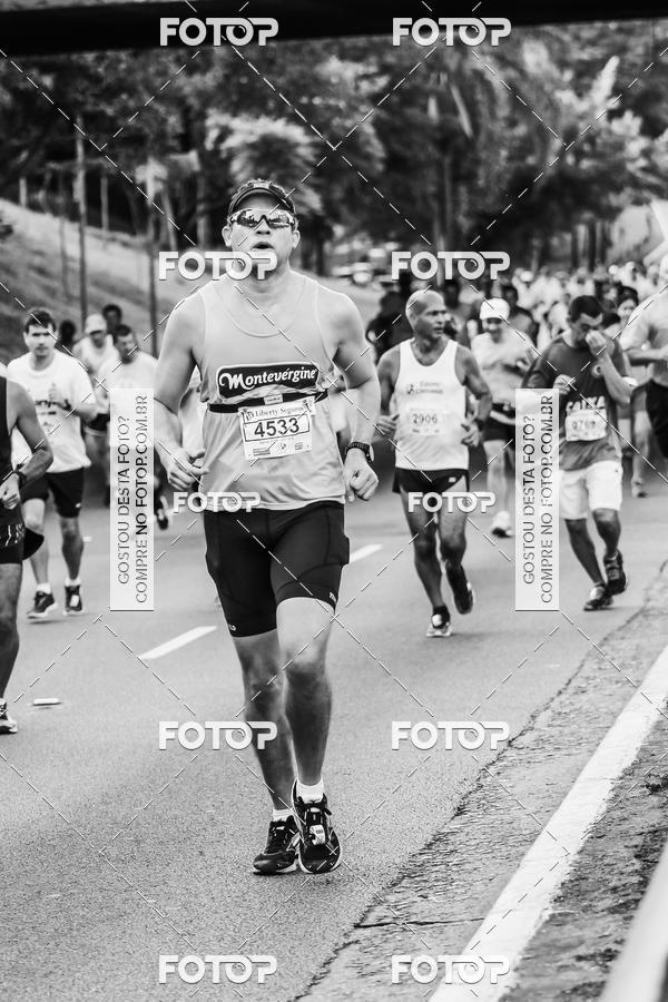 Buy your photos of the eventFotos de Corrida em Preto & Branco on Fotop