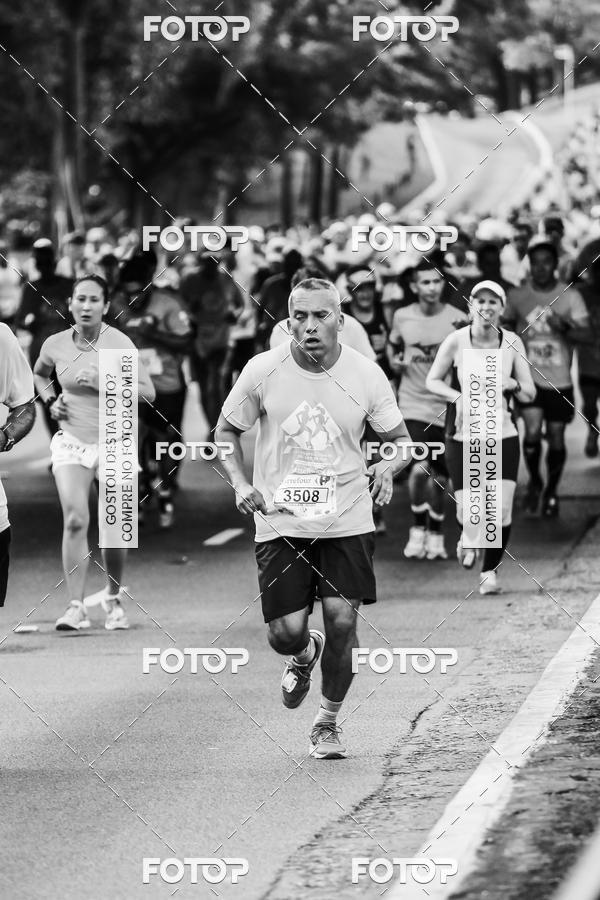 Buy your photos of the eventFotos de Corrida em Preto & Branco on Fotop