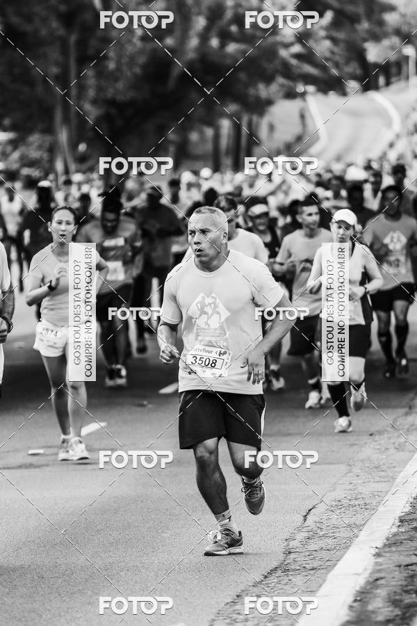 Buy your photos of the eventFotos de Corrida em Preto & Branco on Fotop