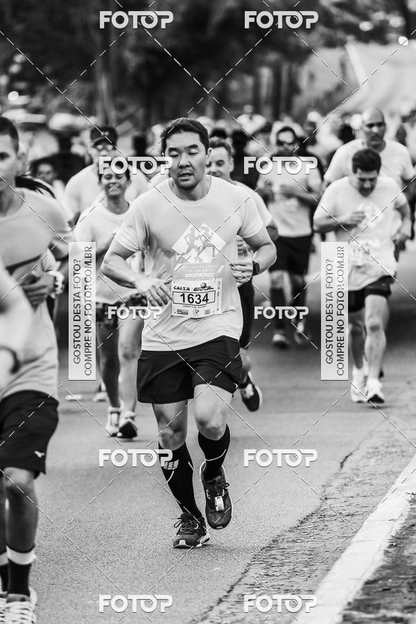 Buy your photos of the eventFotos de Corrida em Preto & Branco on Fotop