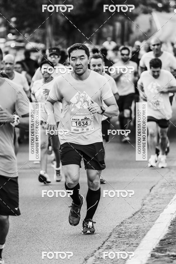 Buy your photos of the eventFotos de Corrida em Preto & Branco on Fotop