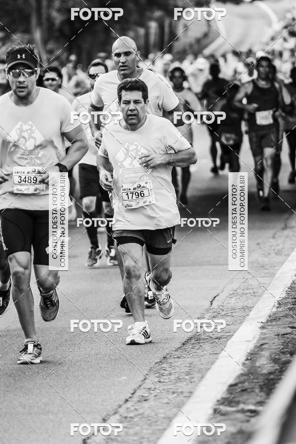 Buy your photos of the eventFotos de Corrida em Preto & Branco on Fotop