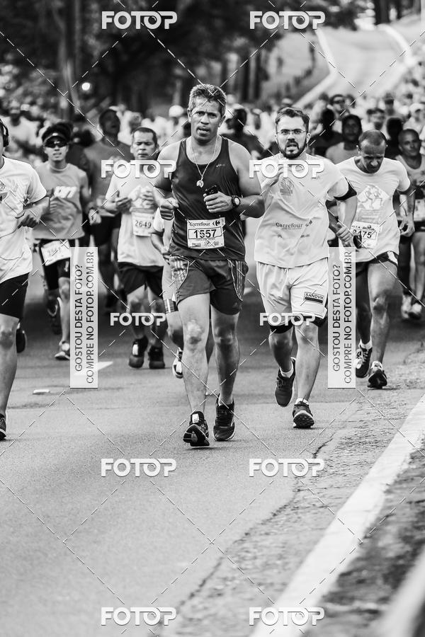 Buy your photos of the eventFotos de Corrida em Preto & Branco on Fotop