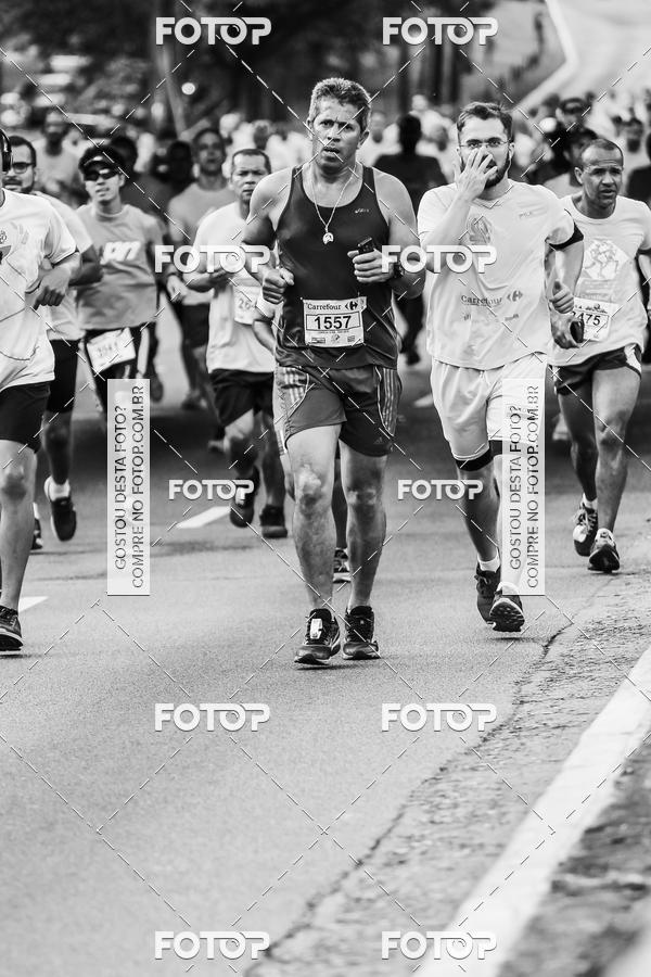 Buy your photos of the eventFotos de Corrida em Preto & Branco on Fotop
