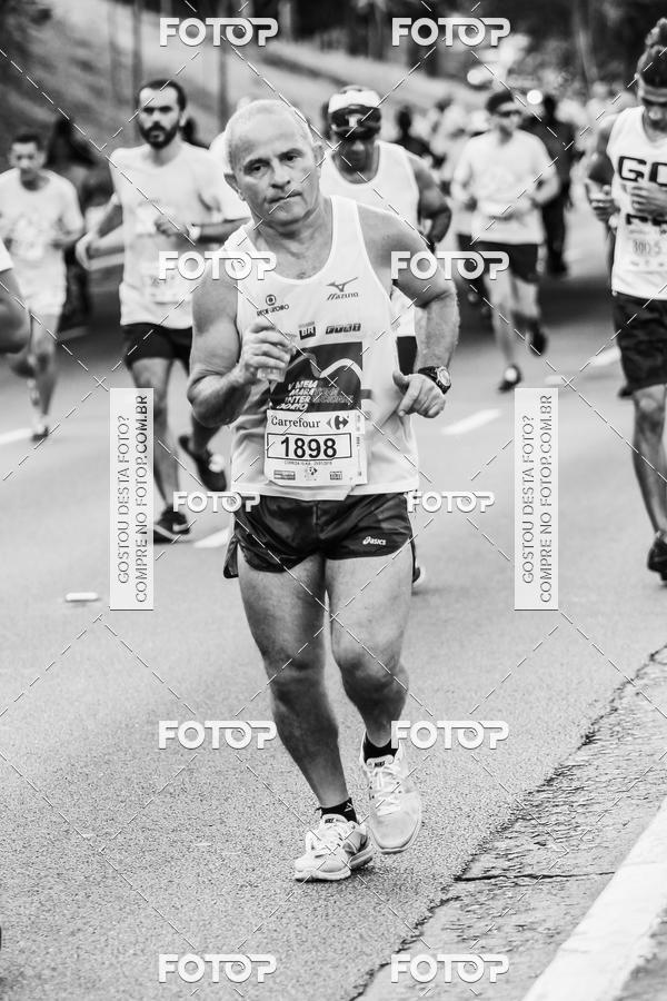 Buy your photos of the eventFotos de Corrida em Preto & Branco on Fotop