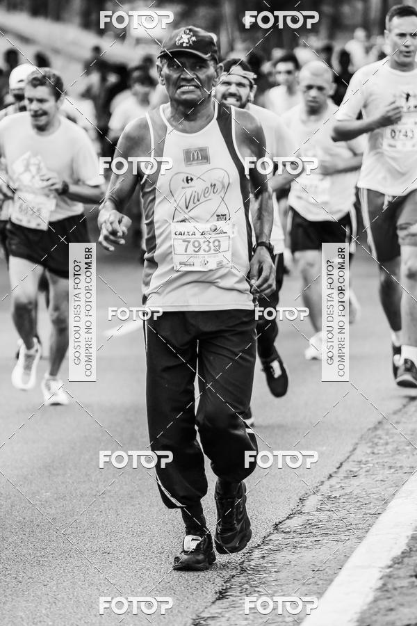 Buy your photos of the eventFotos de Corrida em Preto & Branco on Fotop