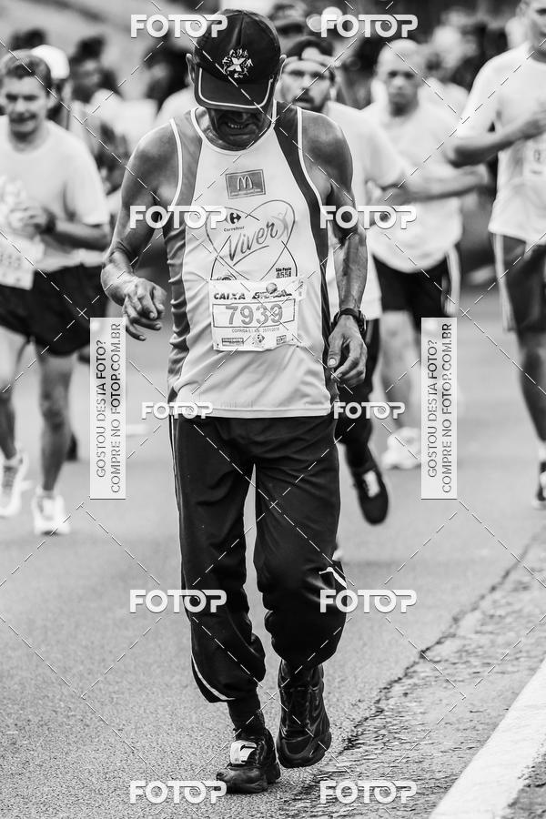Buy your photos of the eventFotos de Corrida em Preto & Branco on Fotop