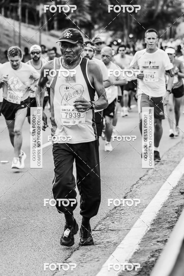 Buy your photos of the eventFotos de Corrida em Preto & Branco on Fotop