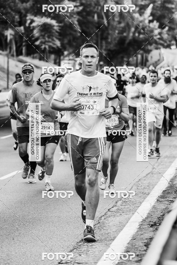 Buy your photos of the eventFotos de Corrida em Preto & Branco on Fotop